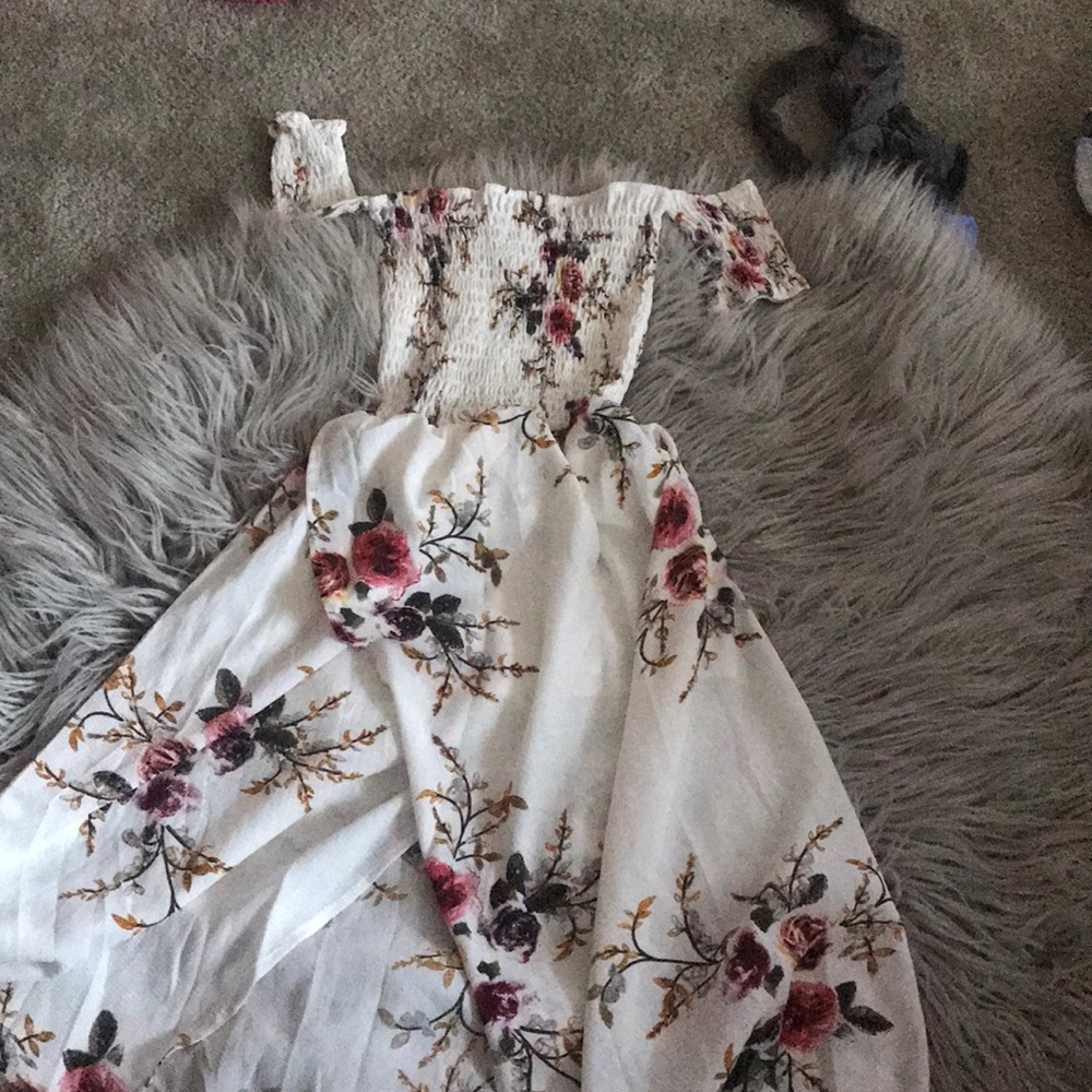 White floral print maxi dress